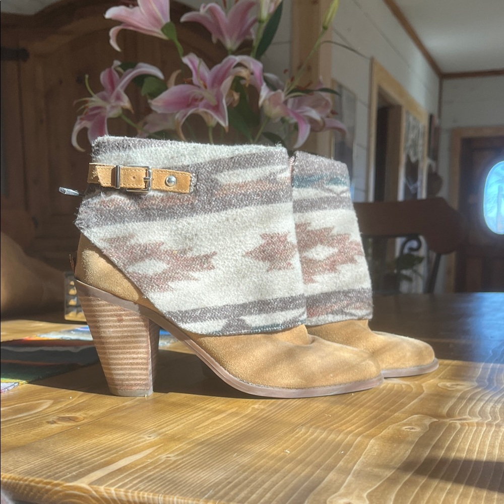 Jessica Simpson Tan and Brown Heeled Boots